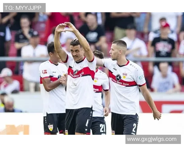 德乙焦点战卡尔斯鲁厄主场迎战纽伦堡争夺关键三分